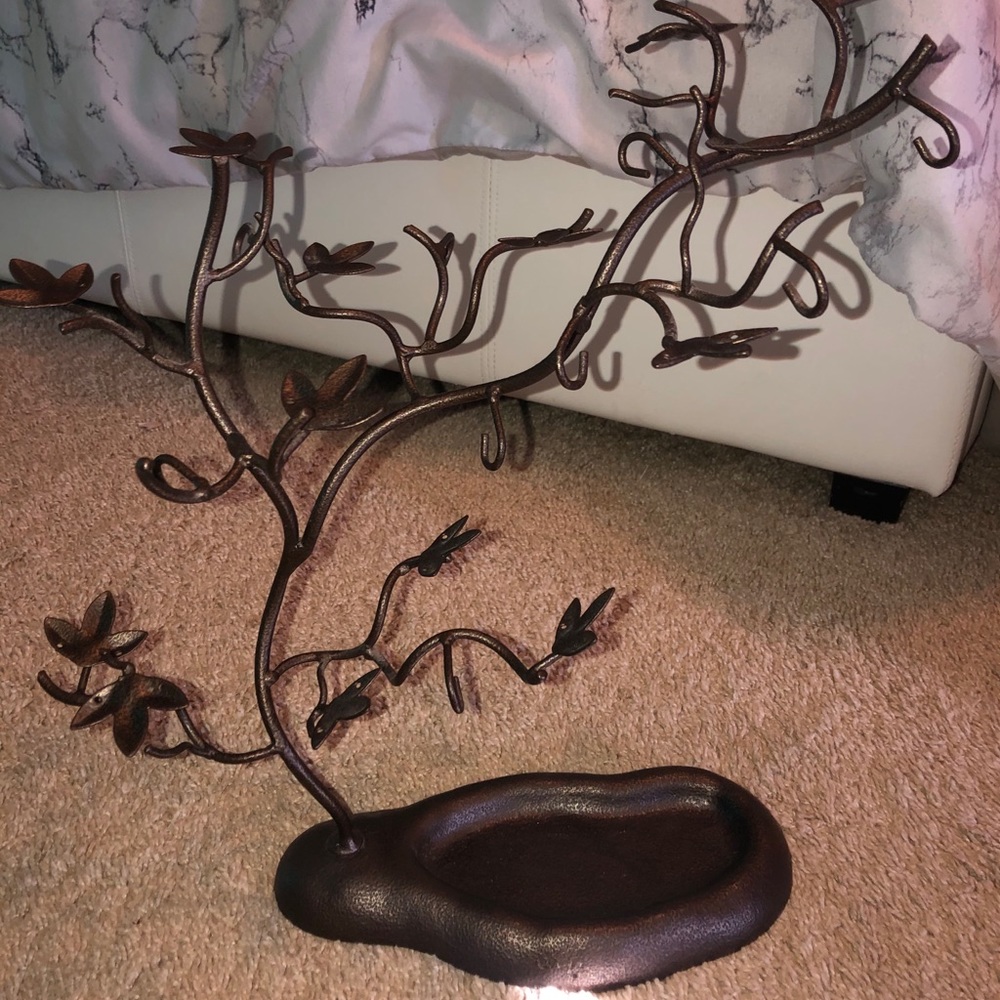 Tree jewelry holder